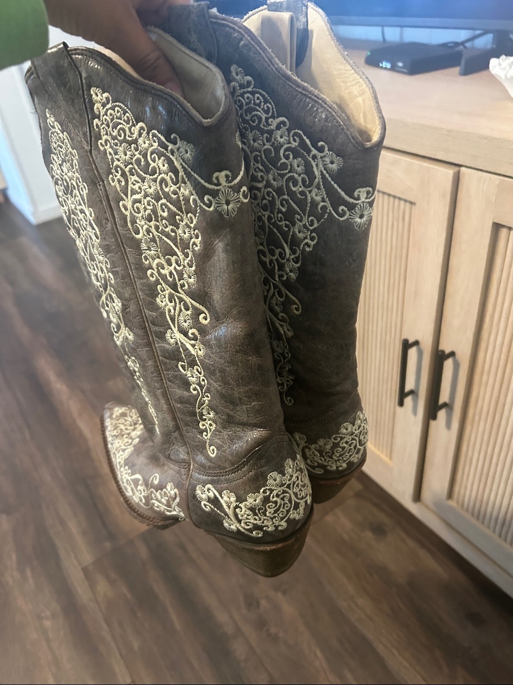 Corral Brown Embroidered Western Heeled Boots - Picture 12 of 13